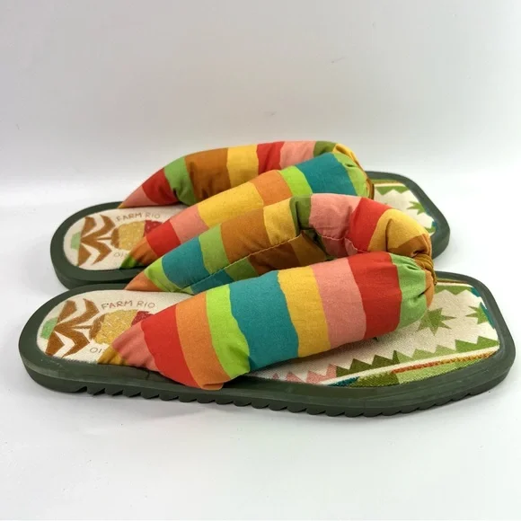 FARM Rio Pineapple Puffy Flip Flop Sandals 8 - Picture 9 of 14